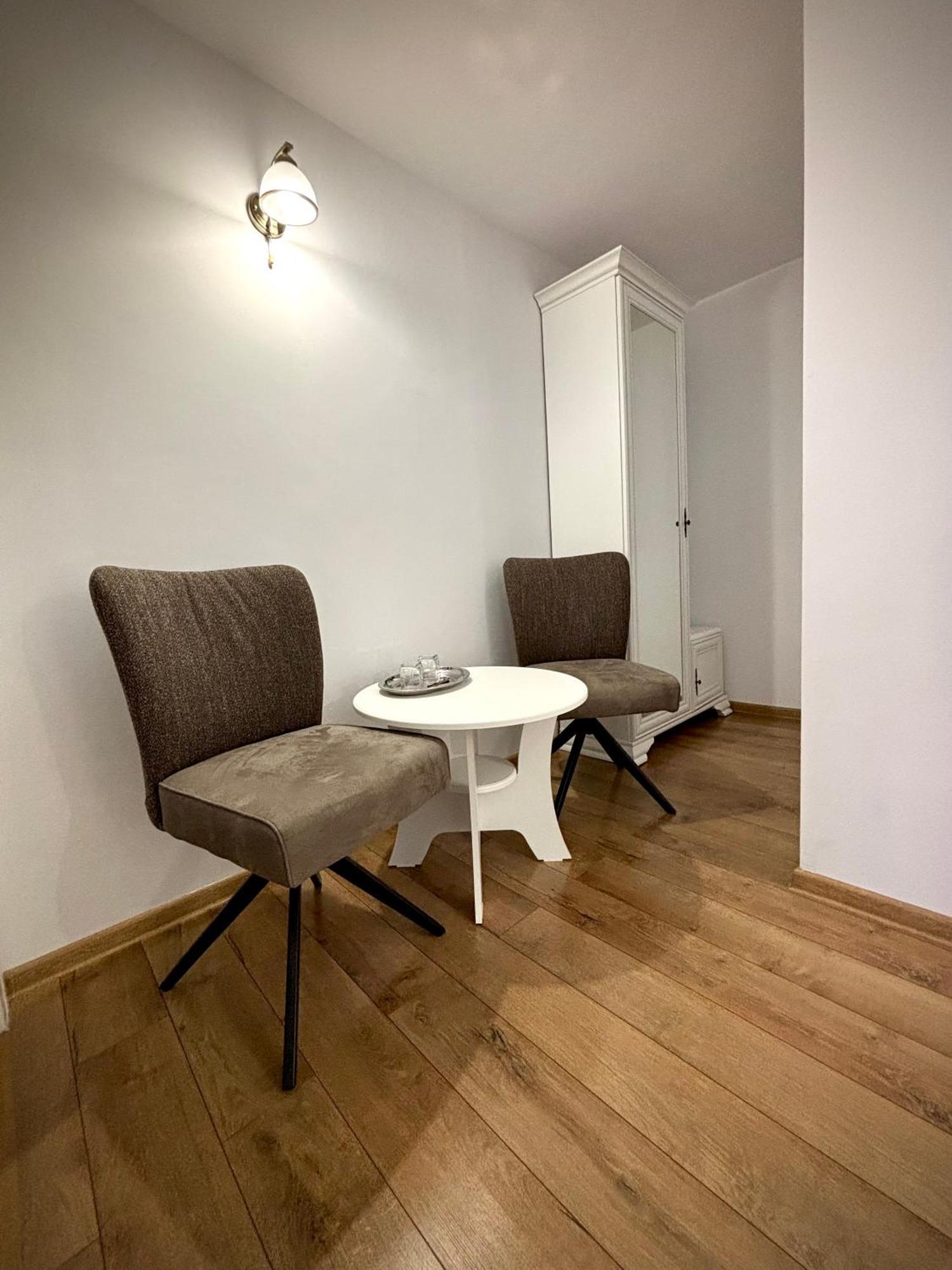Pensiunea Casa-Stefanel Sadova  Exteriör bild